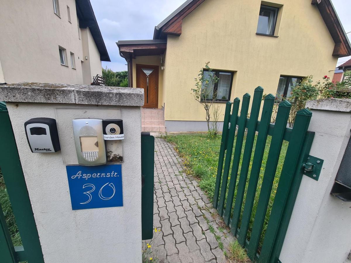 Small-Comfy Guest House In Donaustadt Garden - Not Shared! Viyana Dış mekan fotoğraf